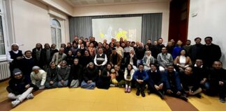 Menenun Harapan: Semangat ‘Mama Molo’ Indonesia di Pusat Gereja Universal