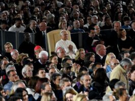 Paus di Konser Bersama Orang Miskin: “Musik Adalah Jembatan Menuju Allah”