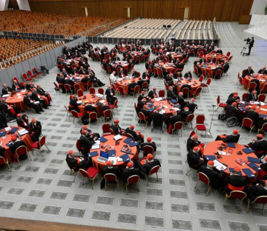 Paus: Gereja Tumbuh Lewat Daya Tarik, Bukan Proselitisme