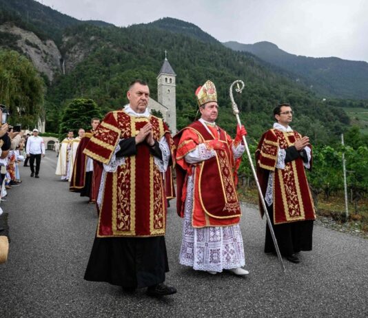 SSPX Tolak Ekskomunikasi Vatikan, Sebut Sanksi “Tidak Sah”
